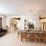 Villa Adamas *