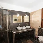 Adamas Vilă